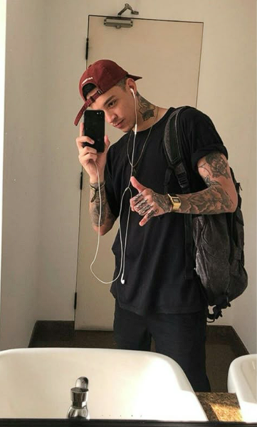 <em>Diego A.</em>